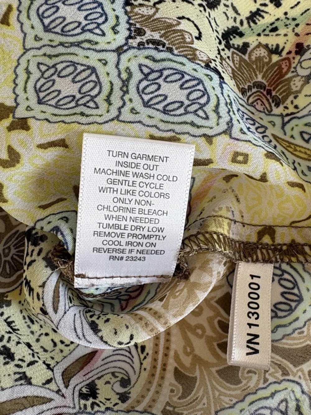 New York & Company Paisley Boho Split-Neck Blouse XS Olive and Beige Like New - Picture 10 of 10